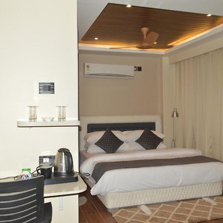 Essence Grandeur Hotell Guwahati Exteriör bild