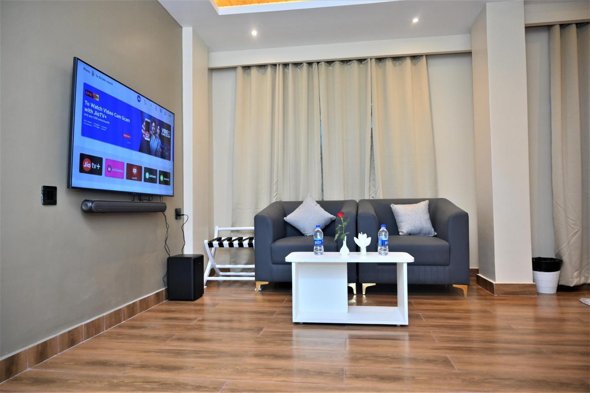 Essence Grandeur Hotell Guwahati Exteriör bild